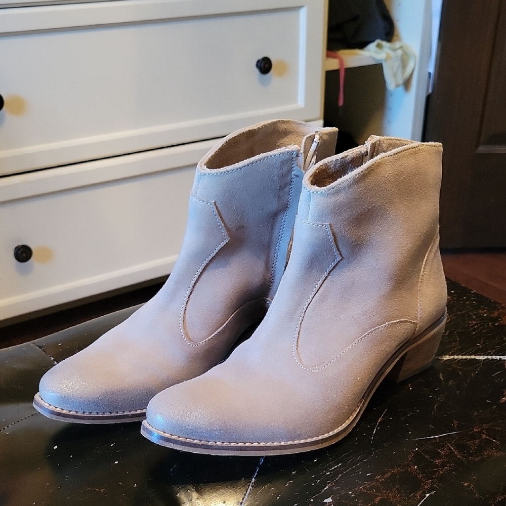 Elegant Tan Ankle Booties for Women